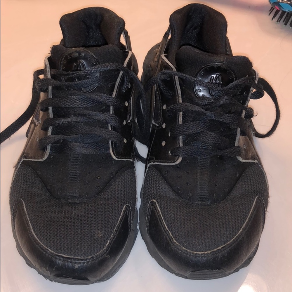 Black Huraches